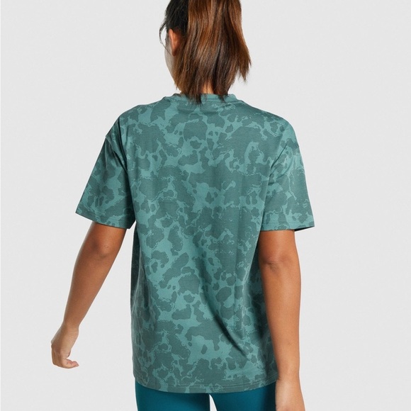 2/$20 Gymshark Teal CAMO GRAPHIC OVERSIZED T-SHIRT xxl - Picture 2 of 9